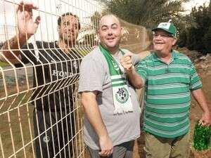 לירן חולצה אפורה לירן חולצה אפורה