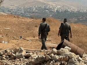 שוטרי מג''ב באזור המאחז מגרון שוטרי מג''ב באזור המאחז מגרון