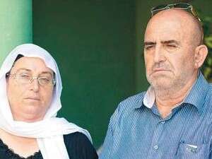 הוריו של החייל מג'די חלבי שנמצאו שרידי גופתו הוריו של החייל מג'די חלבי שנמצאו שרידי גופתו