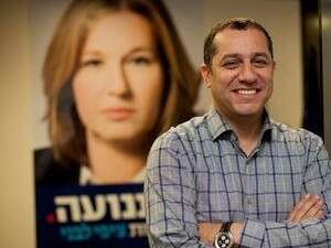 משה דבי. משה דבי.