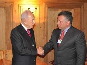 הנשיא פרס בפגישתו עם המלך עבדאללה השני הנשיא פרס בפגישתו עם המלך עבדאללה השני