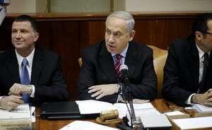נתניהו בישיבת הממשלה. נתניהו בישיבת הממשלה.