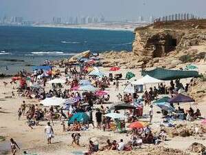 חוף פלמחים. תחנת הכוח העתידית עלולה לגרום לזיהום אוויר ומים חוף פלמחים. תחנת הכוח העתידית עלולה לגרום לזיהום אוויר ומים
