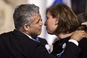 משתפים פעולה. השרים לפיד ולבני משתפים פעולה. השרים לפיד ולבני