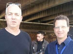 זו רק ההתחלה. ויקטור שונפלד וארנון הראל זו רק ההתחלה. ויקטור שונפלד וארנון הראל