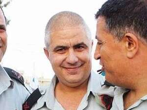 יחליף את פולי. תא יחליף את פולי. תא