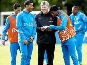 נבחרת הולנד הצעירה. עושים חיים בישראל נבחרת הולנד הצעירה. עושים חיים בישראל