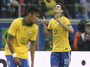 מהמצטיינים במשחק. אוסקר חוגג מהמצטיינים במשחק. אוסקר חוגג