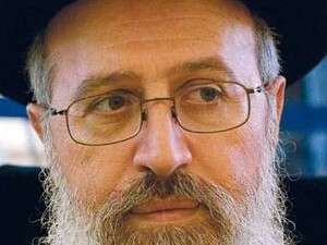 בכפוף לשרת המשפטים. הרב אברהם יוסף בכפוף לשרת המשפטים. הרב אברהם יוסף