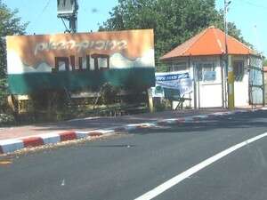 התושבים לקחו יזמו. כניסה למושב קשת התושבים לקחו יזמו. כניסה למושב קשת