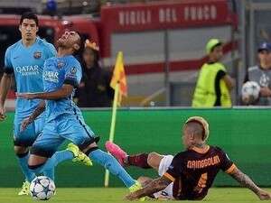 פציעה קשה, ראדג'ה נאינגולן מתקל את ראפיניה אלקנטרה פציעה קשה, ראדג'ה נאינגולן מתקל את ראפיניה אלקנטרה