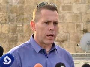 גלעד ארדן. השוטרים דורשים תוספת סיכון גלעד ארדן. השוטרים דורשים תוספת סיכון