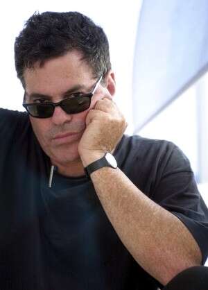 המעסיק הראשון. עמוס גיתאי המעסיק הראשון. עמוס גיתאי