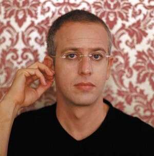 אורי גוטליב. שילם והלך אורי גוטליב. שילם והלך