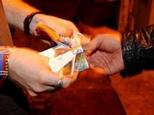פגע גם בקרובי משפחתו פגע גם בקרובי משפחתו