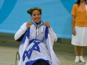 ���� ����