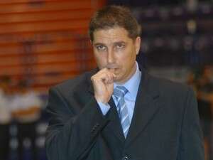 אבי אשכנזי. ממשיך לחזק את הקבוצה אבי אשכנזי. ממשיך לחזק את הקבוצה