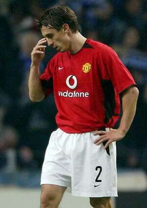 גארי נוויל, בחירתו כמגן ימני לא הוטלה בספק. צילום: רויטרס גארי נוויל, בחירתו כמגן ימני לא הוטלה בספק. צילום: רויטרס