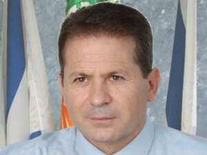 חי אדיב. חי אדיב.