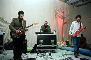 ��������