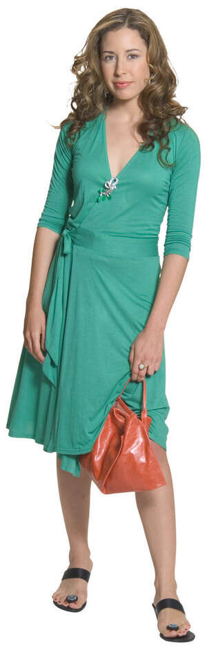 שחקנית שמחפשת אחר הזוהר. נטע מוסט בתפקיד יעל שגיא שחקנית שמחפשת אחר הזוהר. נטע מוסט בתפקיד יעל שגיא