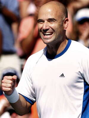 אגאסי, מרוצה בלוס אנג'לס. צילום: רויטרס אגאסי, מרוצה בלוס אנג'לס. צילום: רויטרס