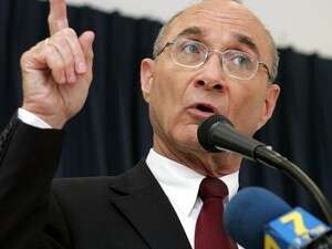 לנדאו. לנדאו.