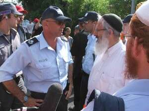 ניצב אורי בר-לב ניצב אורי בר-לב