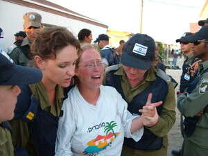 פינוי שירת הים. צילום: איתי שטרן פינוי שירת הים. צילום: איתי שטרן