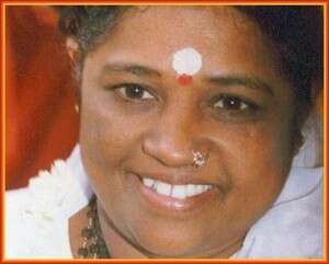 האמא המחבקת האמא המחבקת