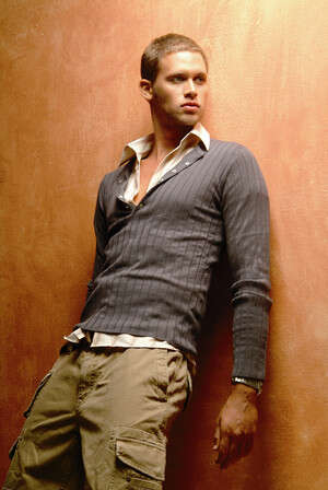 בא ממשפחה צנועה בא ממשפחה צנועה