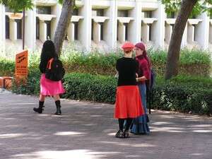 הצדיקים האמיתיים משודכים עם בנות המדרשה. אין קשר למצולמים. הצדיקים האמיתיים משודכים עם בנות המדרשה. אין קשר למצולמים.