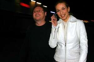 אורנה ומשה דץ. בשם הבן. אורנה ומשה דץ. בשם הבן.