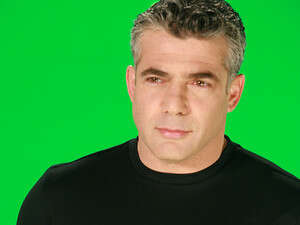 סיפור בלשי בסמס. יאיר לפיד סיפור בלשי בסמס. יאיר לפיד