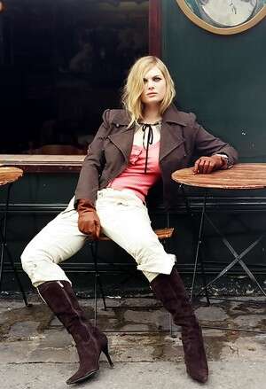 דווקא משובח. הקטלוג של דן קסידי. צילום: גיא כושי דווקא משובח. הקטלוג של דן קסידי. צילום: גיא כושי