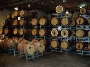 החביות איכותיות. חדר החביות ביקב דלתון החביות איכותיות. חדר החביות ביקב דלתון