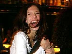 סופי. צדקה תציל מאש. סופי. צדקה תציל מאש.