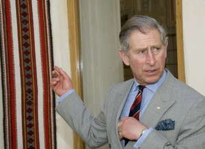 ����� �'���.