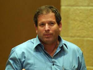 אבשלום וילן. קורא לחקור את ההתנהלות אבשלום וילן. קורא לחקור את ההתנהלות
