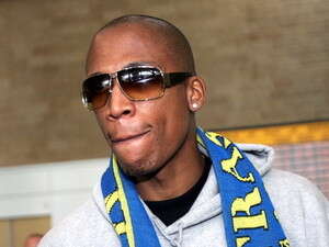 באסטון, לא מגיע בשביל הכסף באסטון, לא מגיע בשביל הכסף