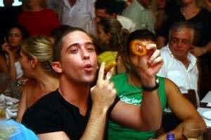 אבני. תרגיעו, זה לא הסיגר המרוקאי שאחרי. צילום: אמיר מאירי אבני. תרגיעו, זה לא הסיגר המרוקאי שאחרי. צילום: אמיר מאירי
