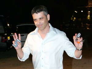 אבי וייס. אבי וייס.