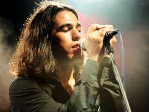 אביב גדג'. רוק חשוף וכואב אביב גדג'. רוק חשוף וכואב