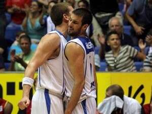 יותם הלפרין ומתן נאור. יותם הלפרין ומתן נאור.