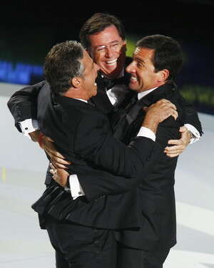 טיפח אותם. סטיוארט עם סטיבן קולבר וסטיב קארל טיפח אותם. סטיוארט עם סטיבן קולבר וסטיב קארל