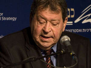 שר התשתיות בנימין בן אליעזר שר התשתיות בנימין בן אליעזר