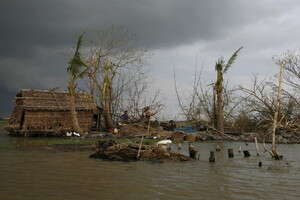השיטפון בבורמה אחרי סופת הציקלון הקשה. השיטפון בבורמה אחרי סופת הציקלון הקשה.