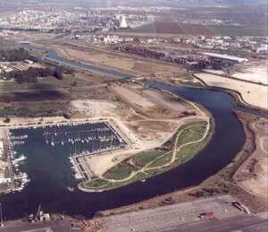 ���� ����