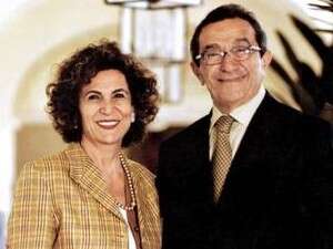 יונס נזריאן עם אשתו סוראיה בלוס אנג'לס יונס נזריאן עם אשתו סוראיה בלוס אנג'לס