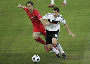 מירוסלב קלוזה לפני ריקרדו קרבאליו מירוסלב קלוזה לפני ריקרדו קרבאליו